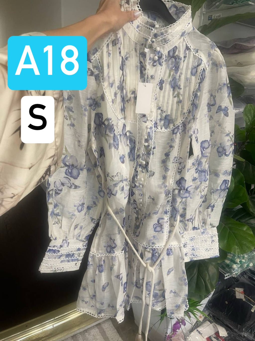 A18 (S,M,L,XL)